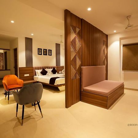 Hotel Veesons Executive Solapur Exterior foto