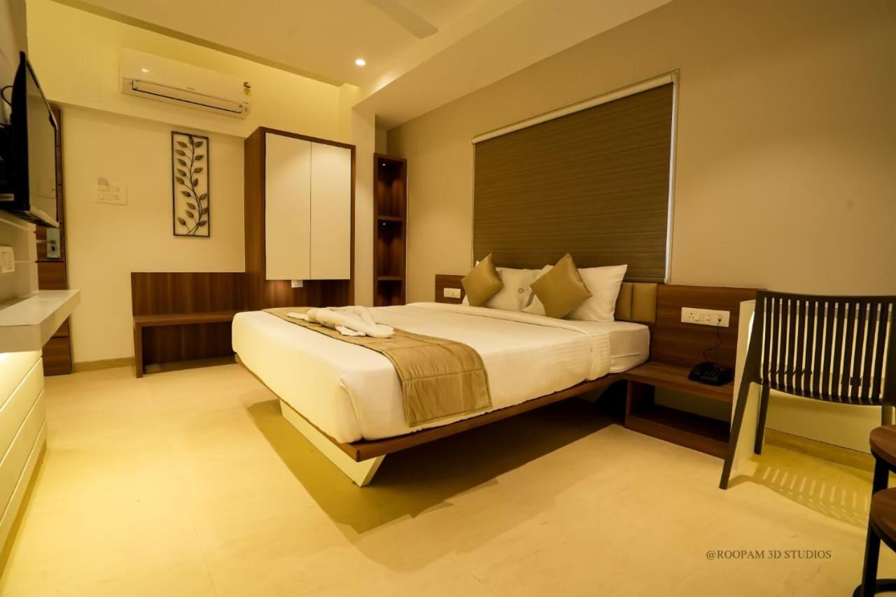 Hotel Veesons Executive Solapur Exterior foto